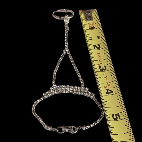 Shiny Rhinestone Finger Ring Bracelet /Bling Bling Hand Chain Bracelet - Picture 6 of 8
